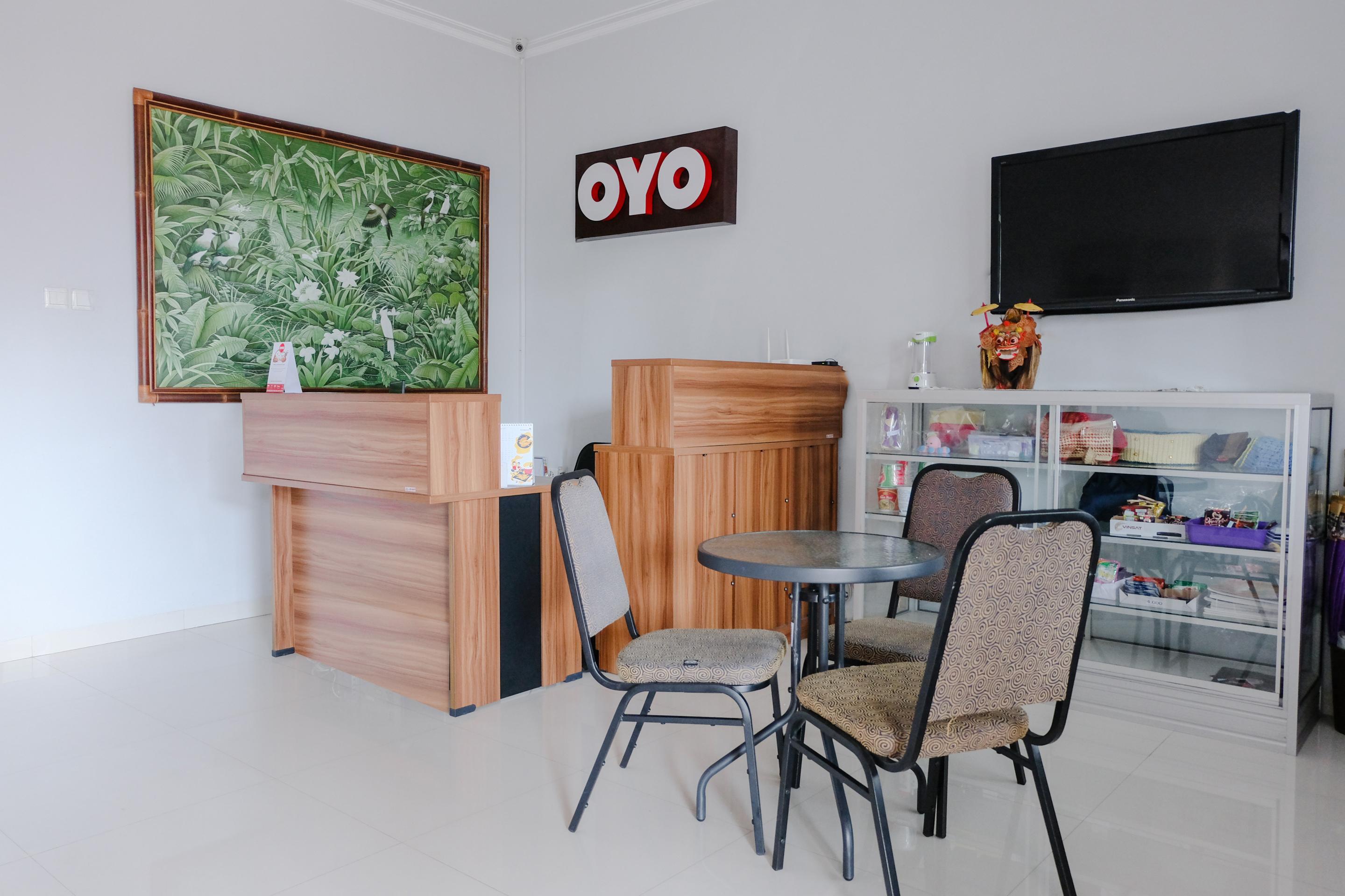 Super Oyo 995 Alice'S Homestay Syariah Jembel Eksteriør bilde