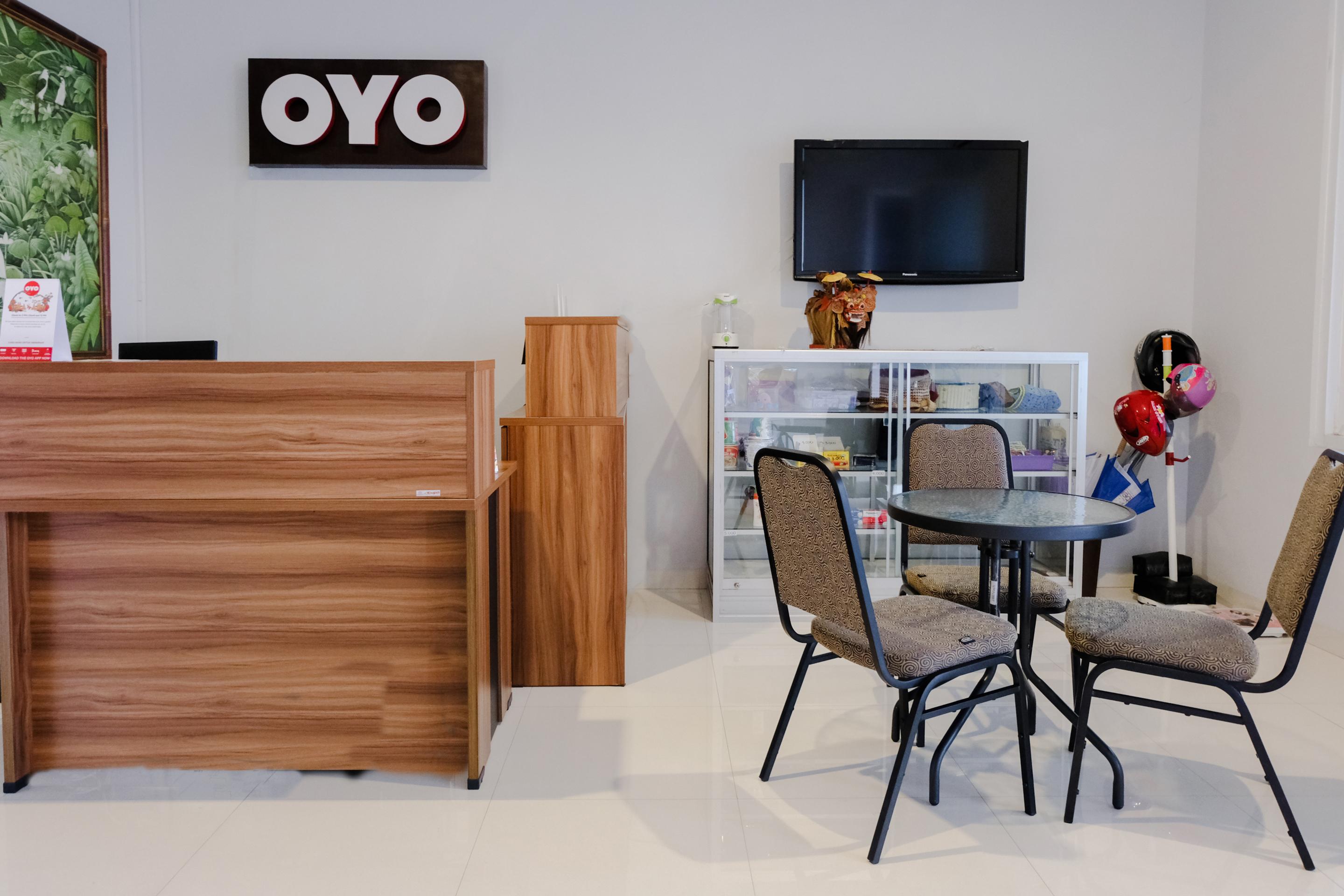 Super Oyo 995 Alice'S Homestay Syariah Jembel Eksteriør bilde